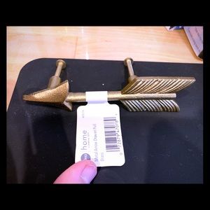 NWT Metal Arrow Drawer Pull - Brass - Dritz Home